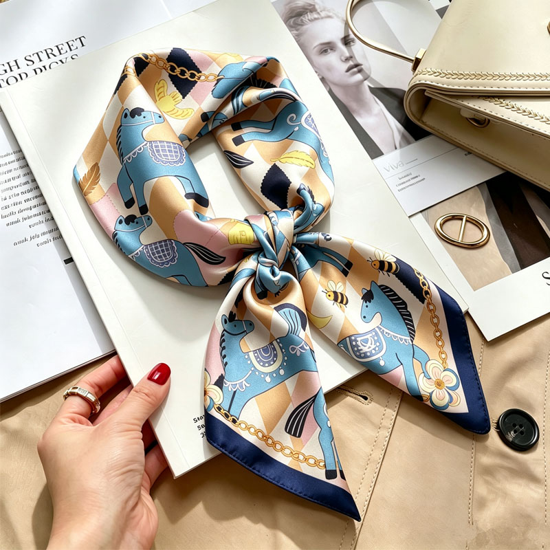 Foulard da donna in seta 70x70 - Luxury Skincare Headband recensione e prezzo