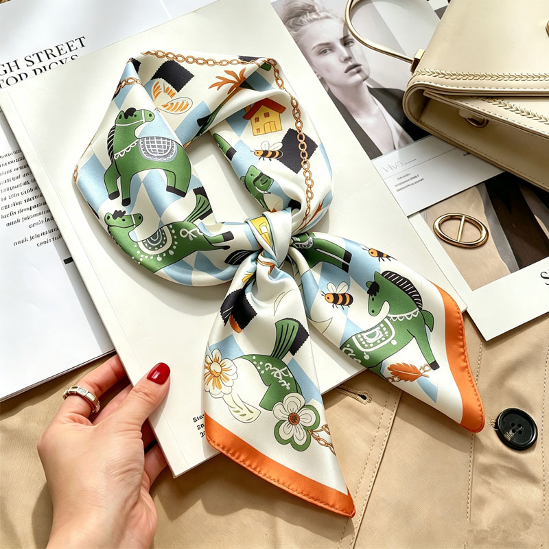 Foulard da donna in seta 70x70 - Luxury Skincare Headband recensione e prezzo